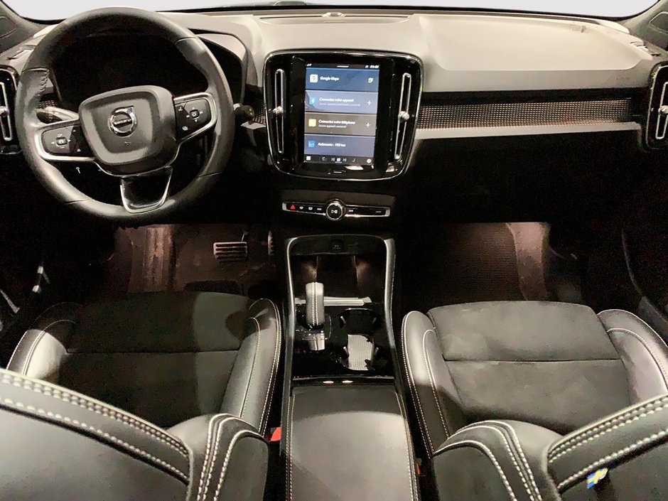 2022 Volvo XC40 RECHARGE ULTIMATE TOIT PANO NAV 4RM-10