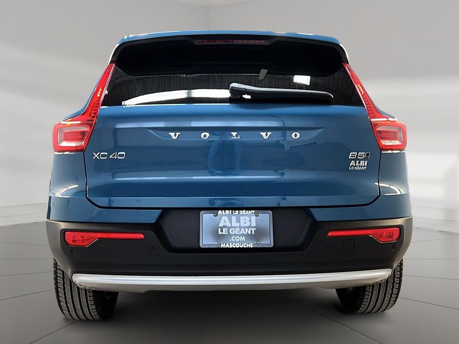 Volvo XC40 B5 PLUS CUIR TOIT PANO NAV 4RM 2023-4