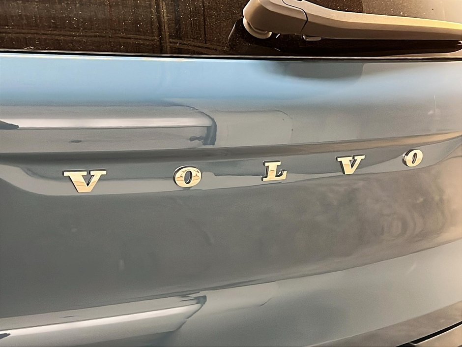 Volvo XC40 B5 PLUS CUIR TOIT PANO NAV 4RM 2023-28