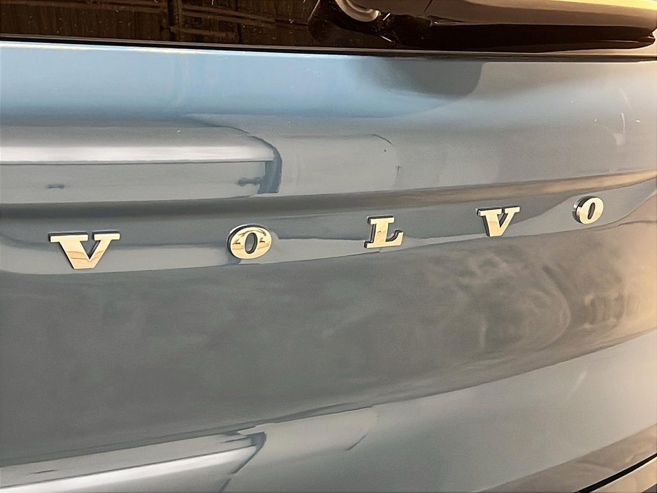 Volvo XC40 B5 PLUS CUIR TOIT PANO NAV 4RM 2023-26