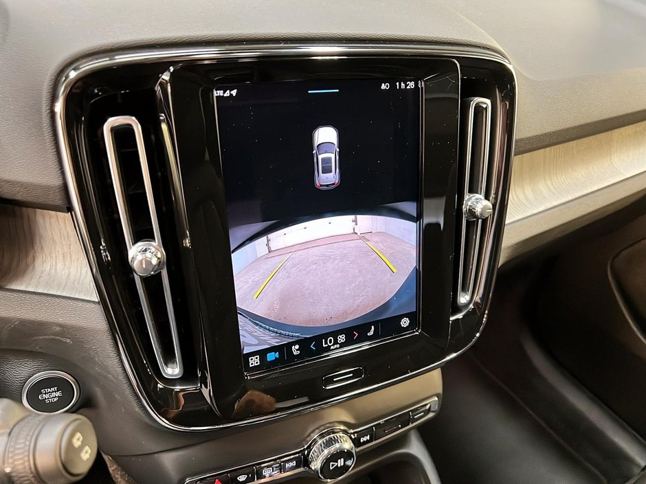 Volvo XC40 B5 PLUS CUIR TOIT PANO NAV 4RM 2023-16