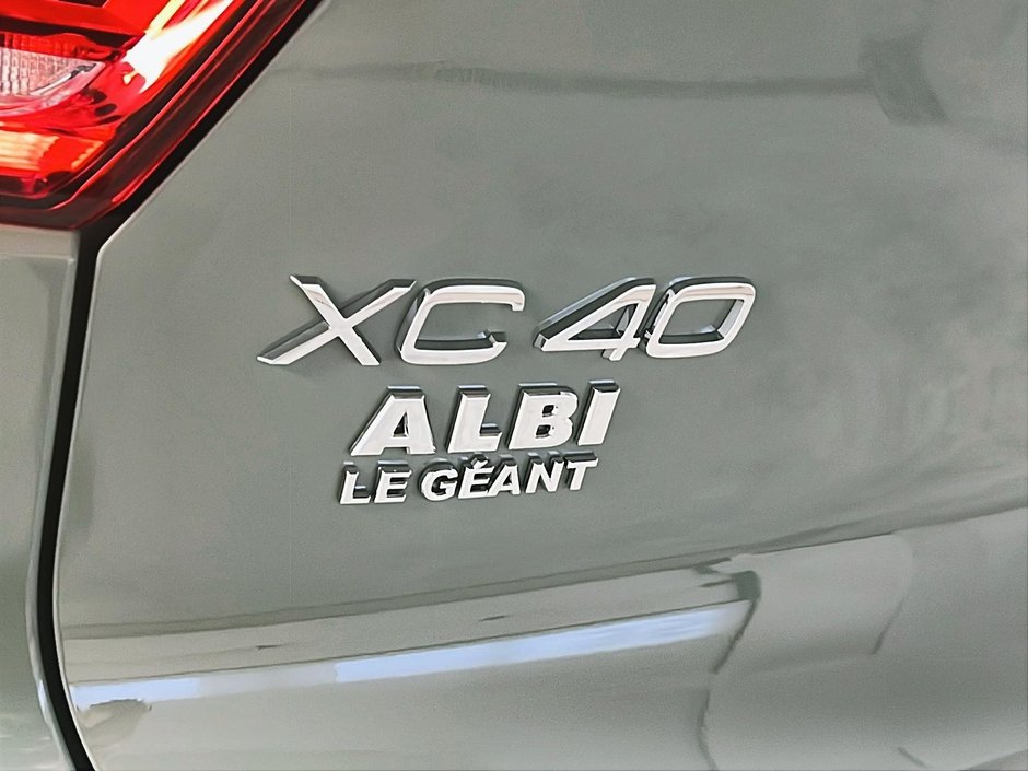 Volvo XC40 TWIN RECHARGE PLUS TOIT PANO NAV 4RM 2023-26