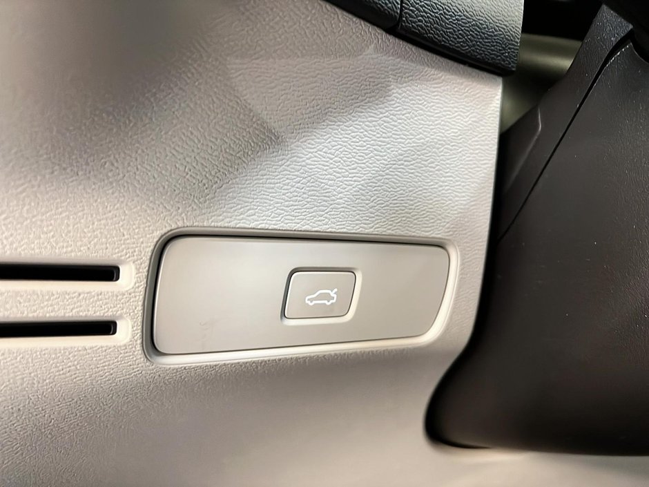 2023 Volvo XC40 B5 PLUS CUIR TOIT PANO NAV 4RM-22