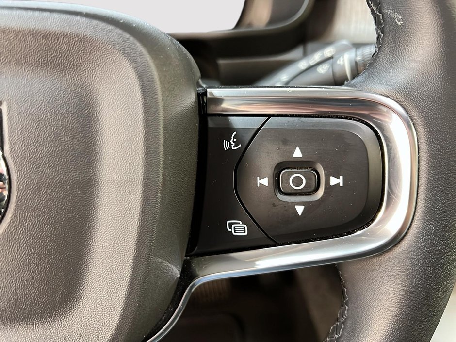 2023 Volvo XC40 B5 PLUS CUIR TOIT PANO NAV 4RM-20