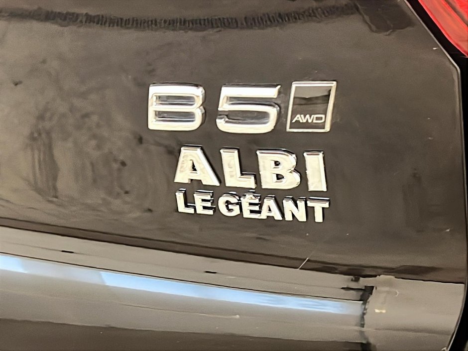 2023 Volvo XC40 B5 PLUS CUIR TOIT PANO NAV 4RM-29