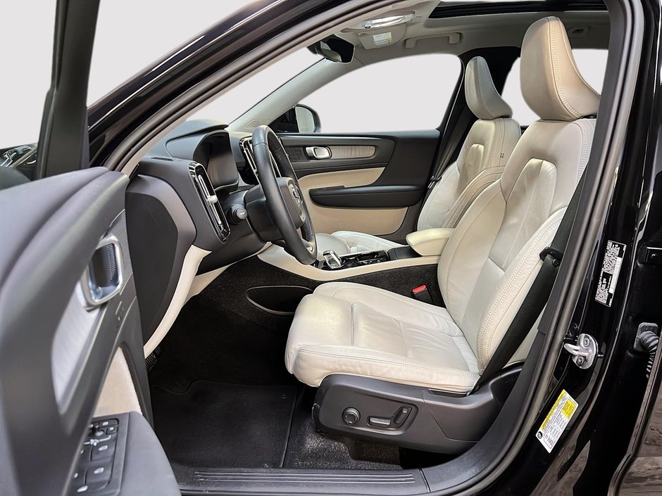 2023 Volvo XC40 B5 PLUS CUIR TOIT PANO NAV 4RM-6