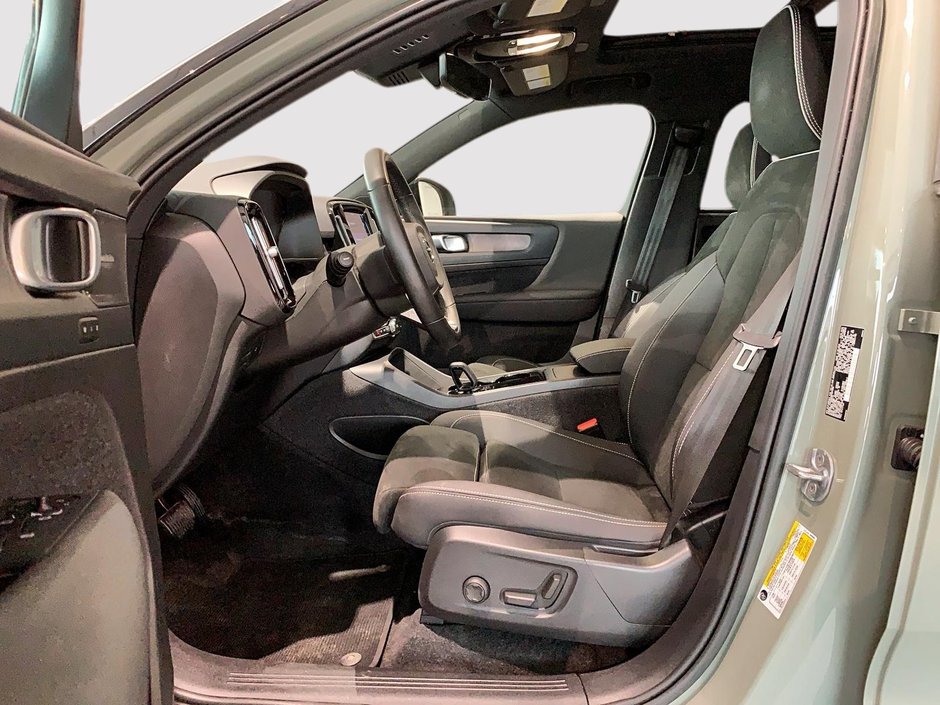 2023 Volvo XC40 RECHARGE ULTIMATE TOIT PANO NAV 4RM-6