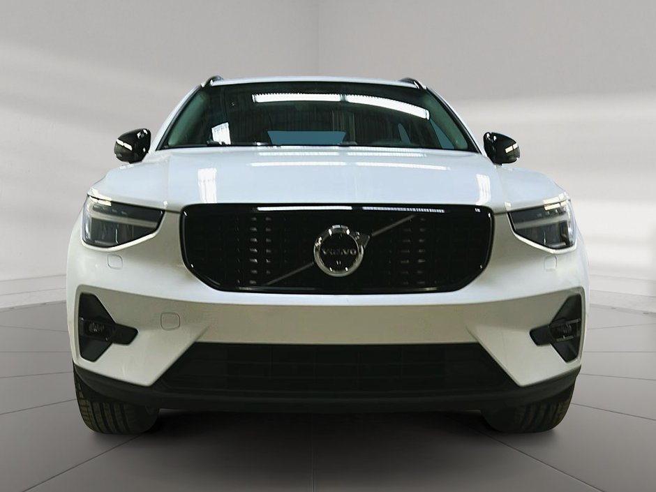 2023 Volvo XC40 ULTIMATE DARK CUIR TOIT PANO NAV 4RM-1