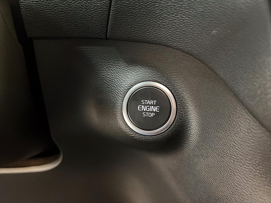 2023 Volvo XC40 ULTIMATE DARK CUIR TOIT PANO NAV 4RM-19