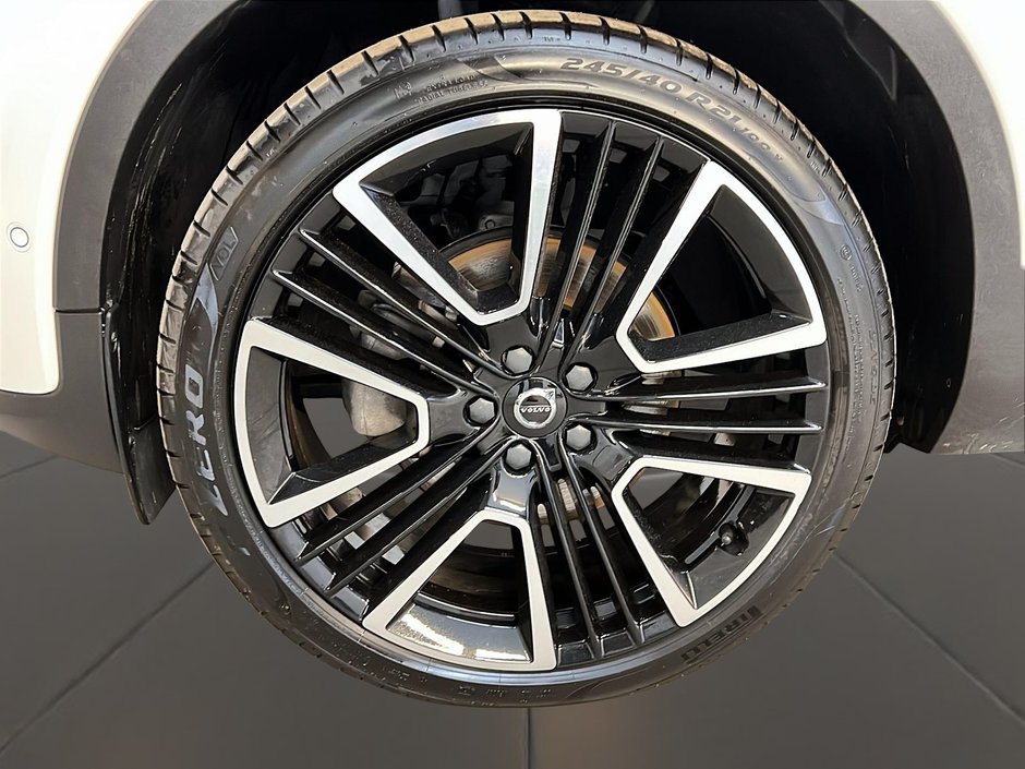 2023 Volvo XC40 ULTIMATE DARK CUIR TOIT PANO NAV 4RM-30