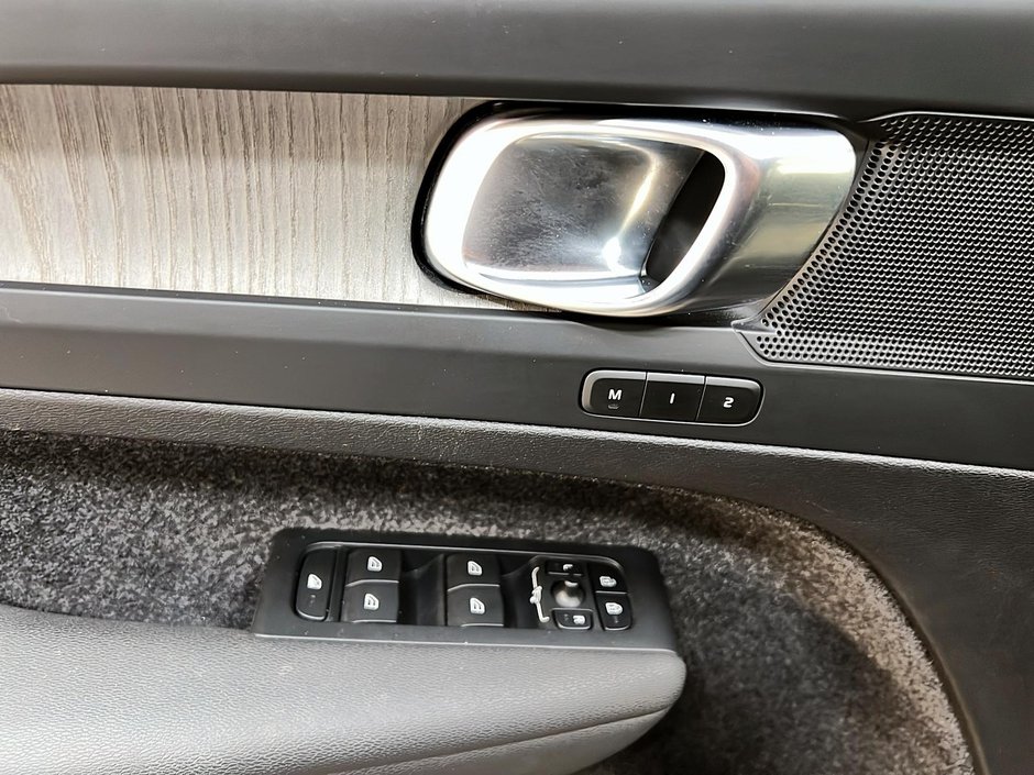 2023 Volvo XC40 B4 CORE CUIR NAV  4RM-22