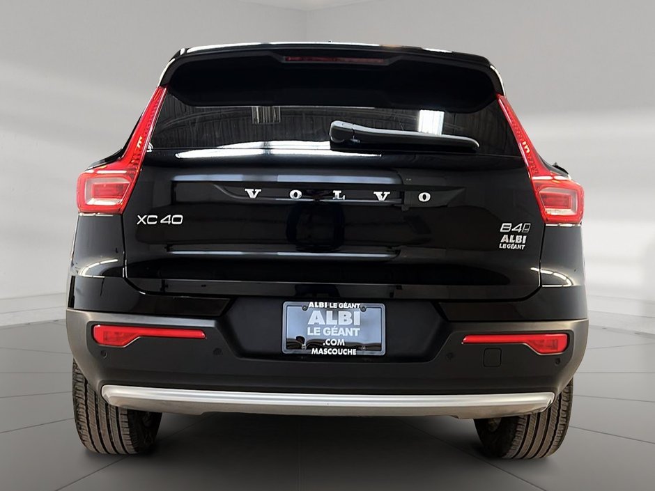 2023 Volvo XC40 B4 CORE CUIR NAV  4RM-4