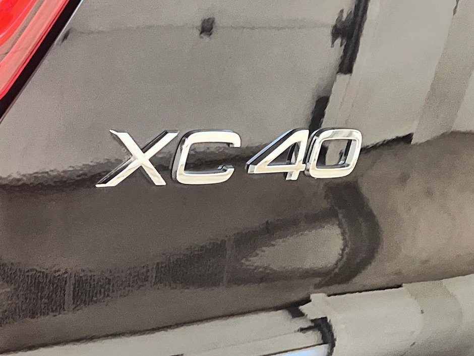 2024 Volvo XC40 TWIN RECHARGE CORE NAV 4RM-24