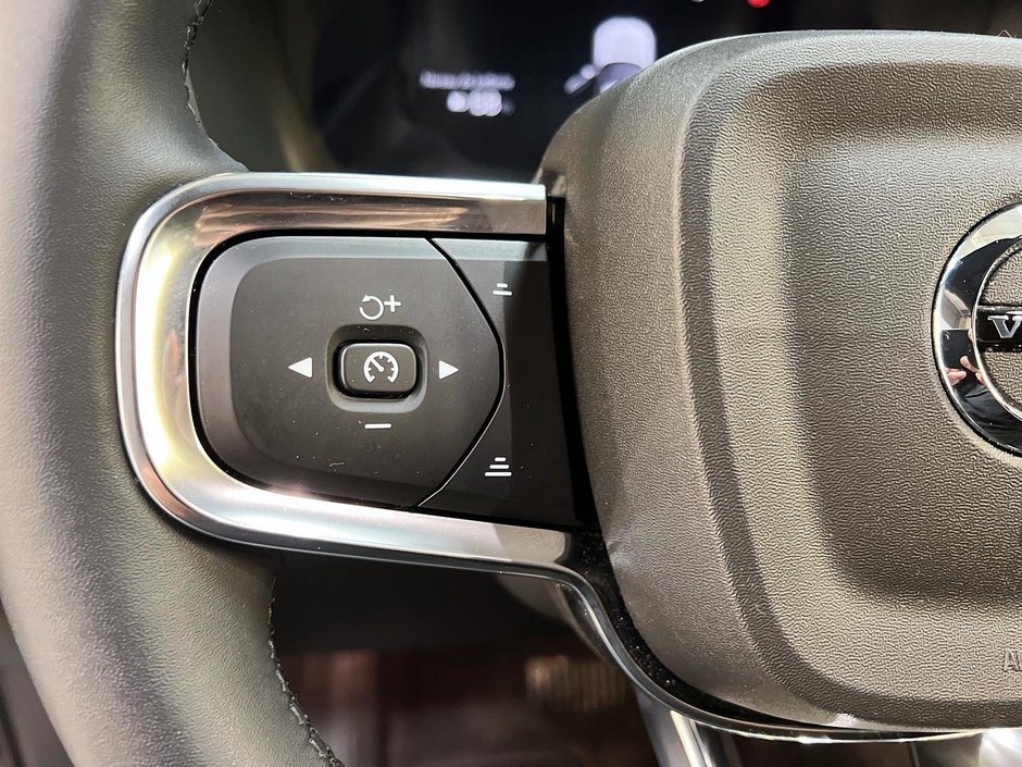 2024 Volvo XC40 TWIN RECHARGE CORE NAV 4RM-19