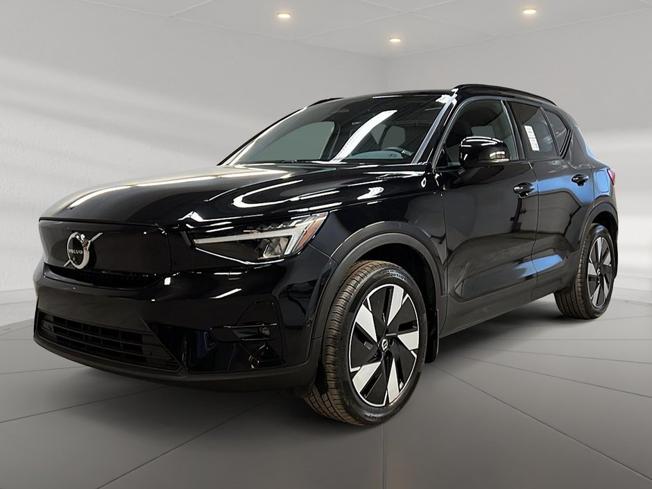 Volvo XC40 RECHARGE TWIN PLUS DARK TOIT PANO NAV 4RM 2024-0