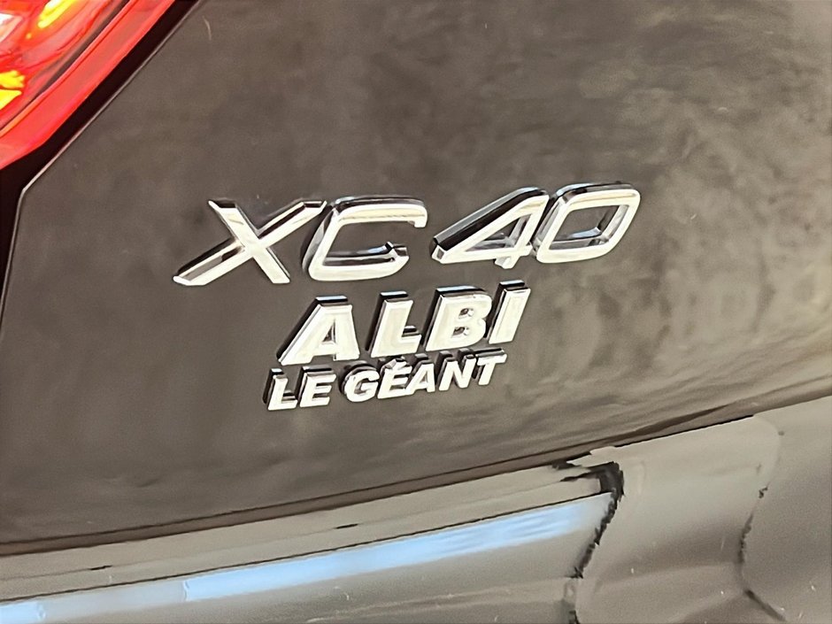 Volvo XC40 RECHARGE TWIN PLUS DARK TOIT PANO NAV 4RM 2024-26