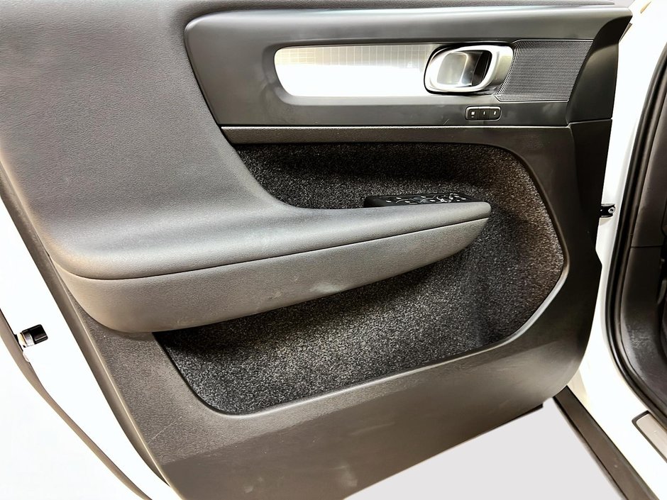 2024 Volvo XC40 B5 CORE NAV 4RM-23