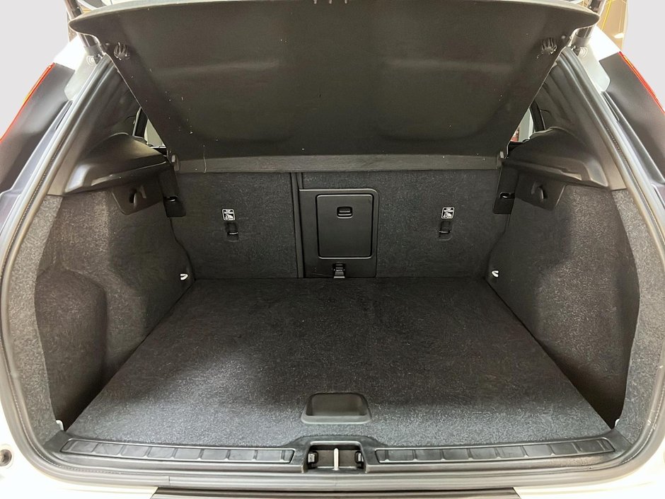 2024 Volvo XC40 B5 CORE NAV 4RM-11