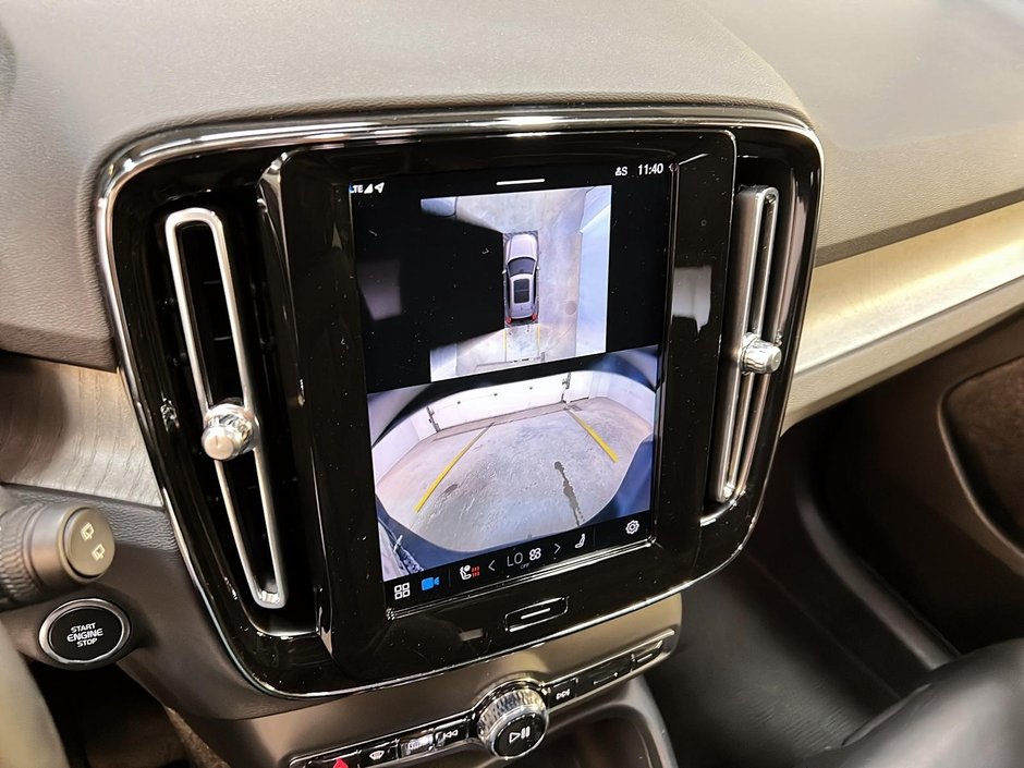 2024 Volvo XC40 B5 ULTIMATE CUIR TOIT PANO NAV 4RM-17