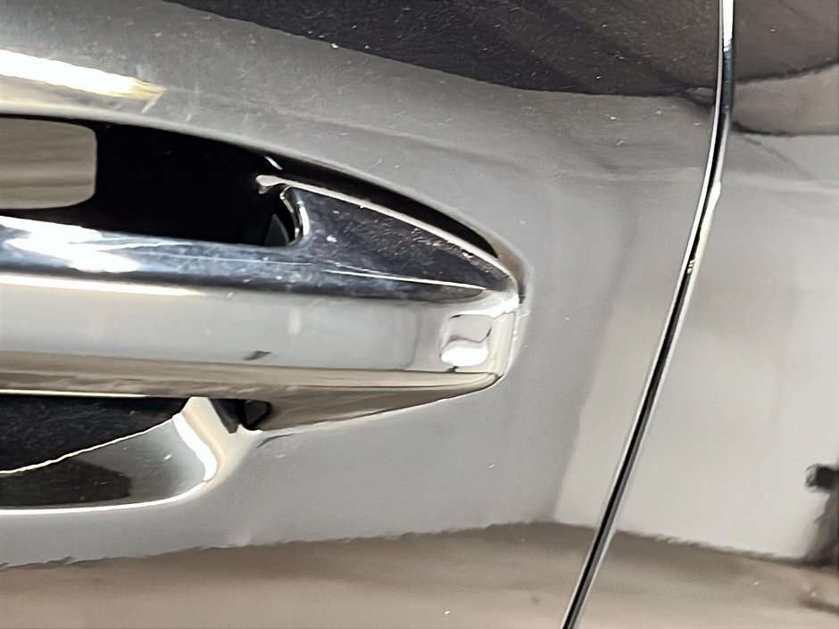 2024 Volvo XC40 B5 ULTIMATE CUIR TOIT PANO NAV 4RM-26