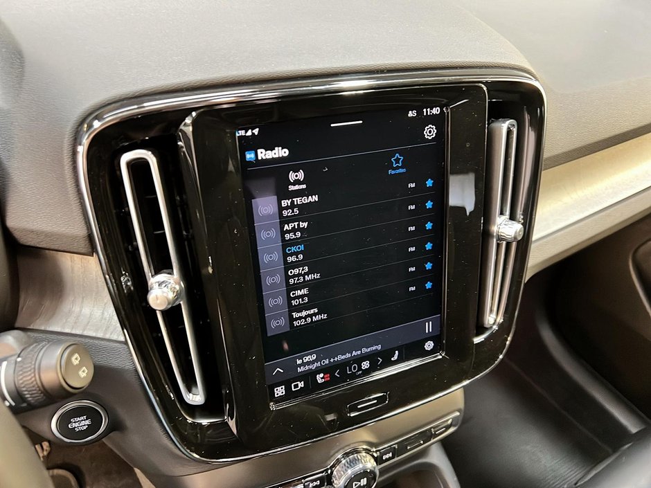 2024 Volvo XC40 B5 ULTIMATE CUIR TOIT PANO NAV 4RM-16