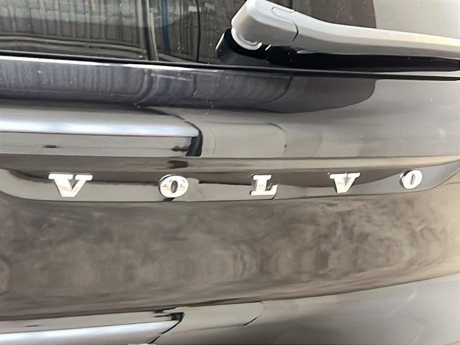 2024 Volvo XC40 B5 ULTIMATE CUIR TOIT PANO NAV 4RM-28