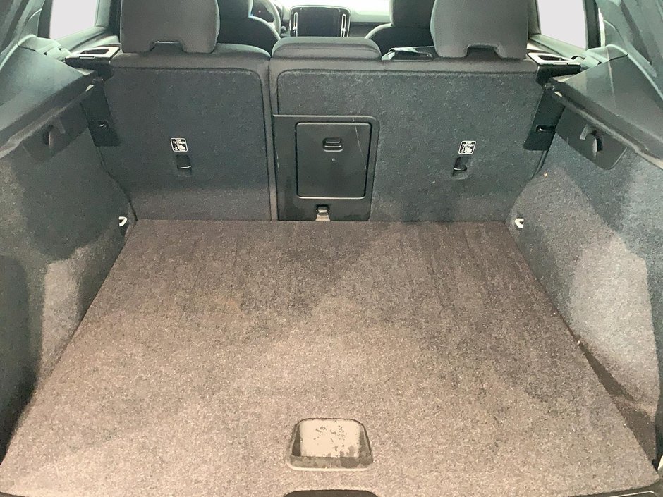 Volvo XC40 TWIN RECHARGE CORE NAV 4RM 2024-17