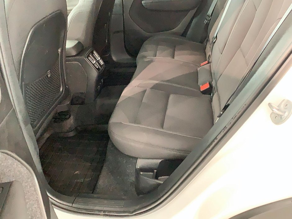 Volvo XC40 TWIN RECHARGE CORE NAV 4RM 2024-14