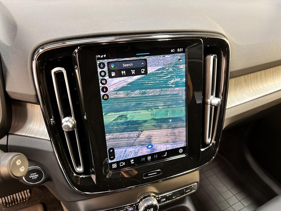 2024 Volvo XC40 B5 PLUS CUIR TOIT PANO NAV 4RM-18