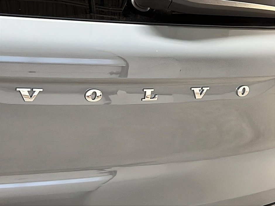 2024 Volvo XC40 B5 PLUS CUIR TOIT PANO NAV 4RM-28