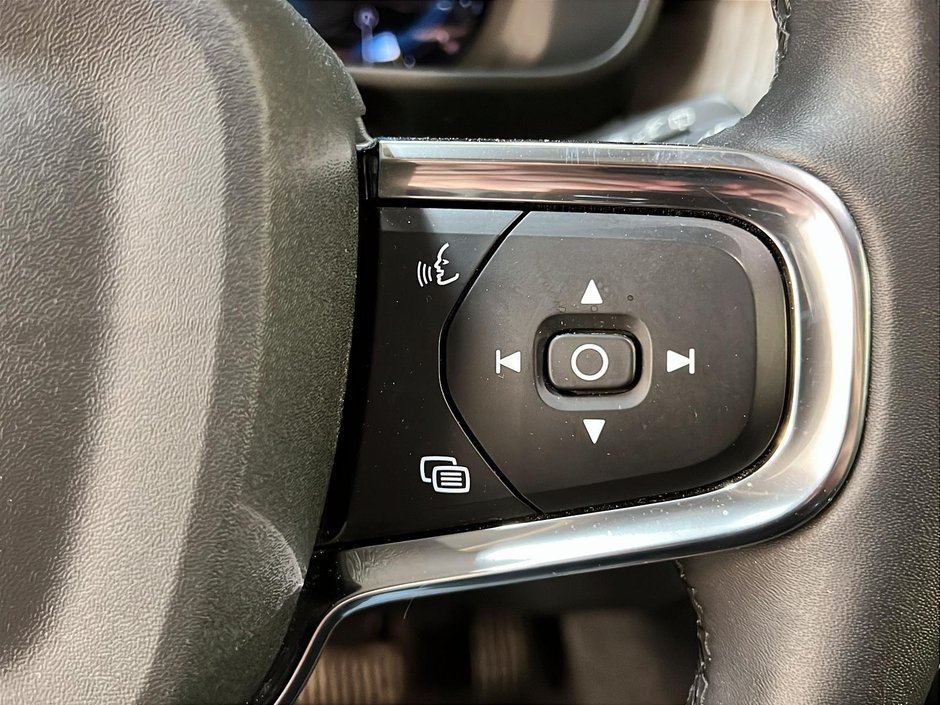 2024 Volvo XC40 B5 PLUS CUIR TOIT NAV 4RM-20