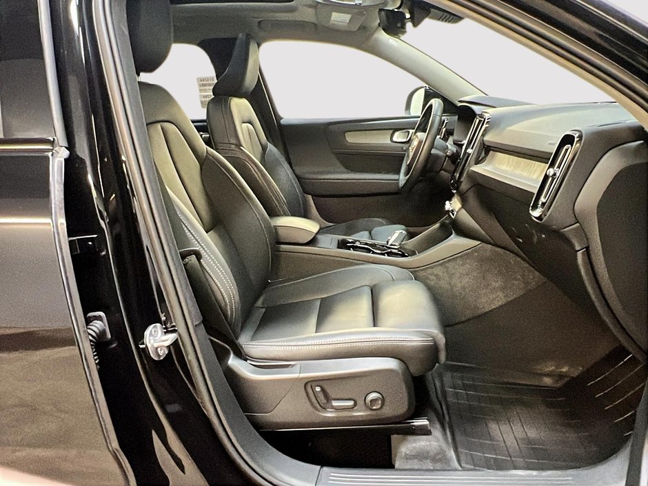 2024 Volvo XC40 B5 PLUS CUIR TOIT NAV 4RM-7