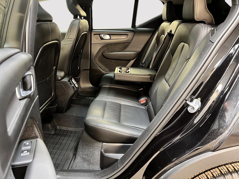 2024 Volvo XC40 B5 PLUS CUIR TOIT NAV 4RM-8