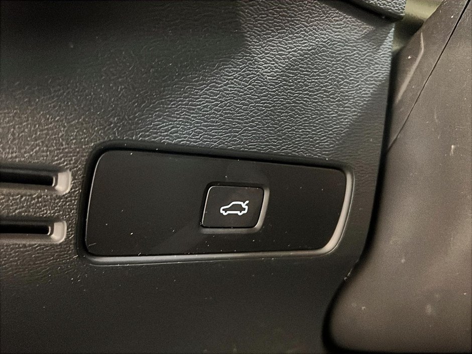 2024 Volvo XC40 B5 PLUS CUIR TOIT NAV 4RM-22