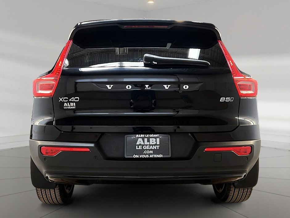 2024 Volvo XC40 B5 PLUS CUIR TOIT NAV 4RM-4