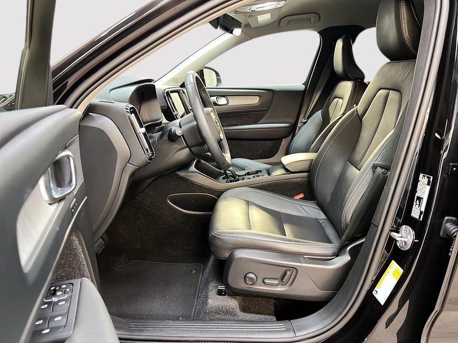 2024 Volvo XC40 B5 CORE CUIR NAV 4RM-6