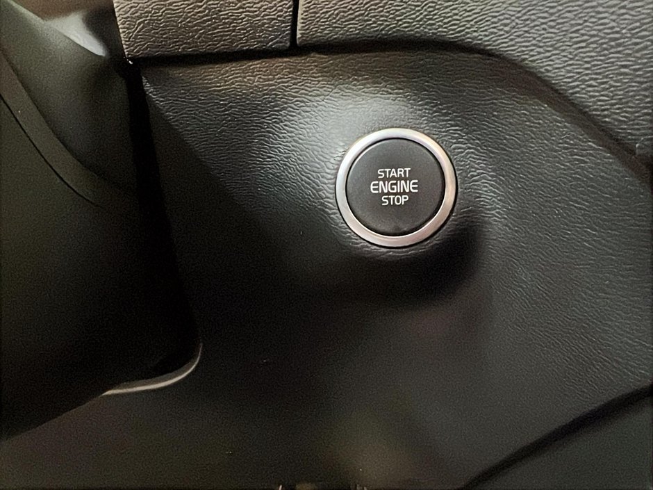 2024 Volvo XC40 B5 CORE CUIR NAV 4RM-18