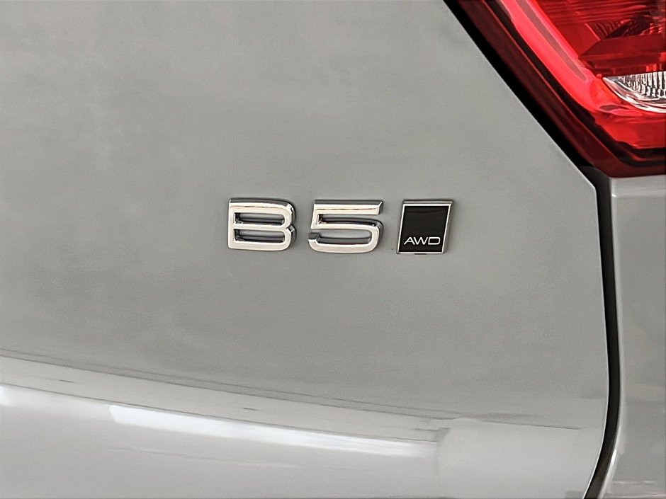 2024 Volvo XC40 B5 PLUS CUIR TOIT PANO NAV 4RM-29