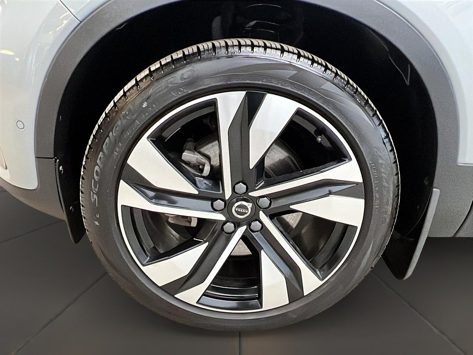 2024 Volvo XC40 B5 PLUS CUIR TOIT PANO NAV 4RM-30