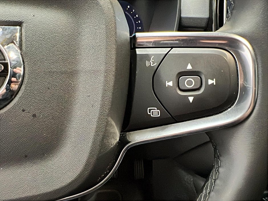 2024 Volvo XC40 B5 PLUS CUIR TOIT PANO NAV 4RM-20