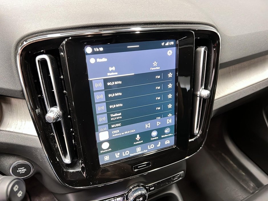 2024 Volvo XC40 B5 PLUS CUIR TOIT PANO NAV 4RM-16