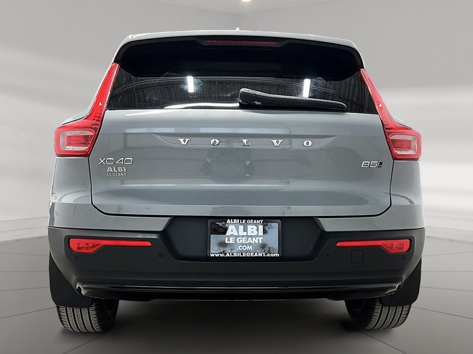 2024 Volvo XC40 B5 PLUS CUIR TOIT PANO NAV 4RM-4