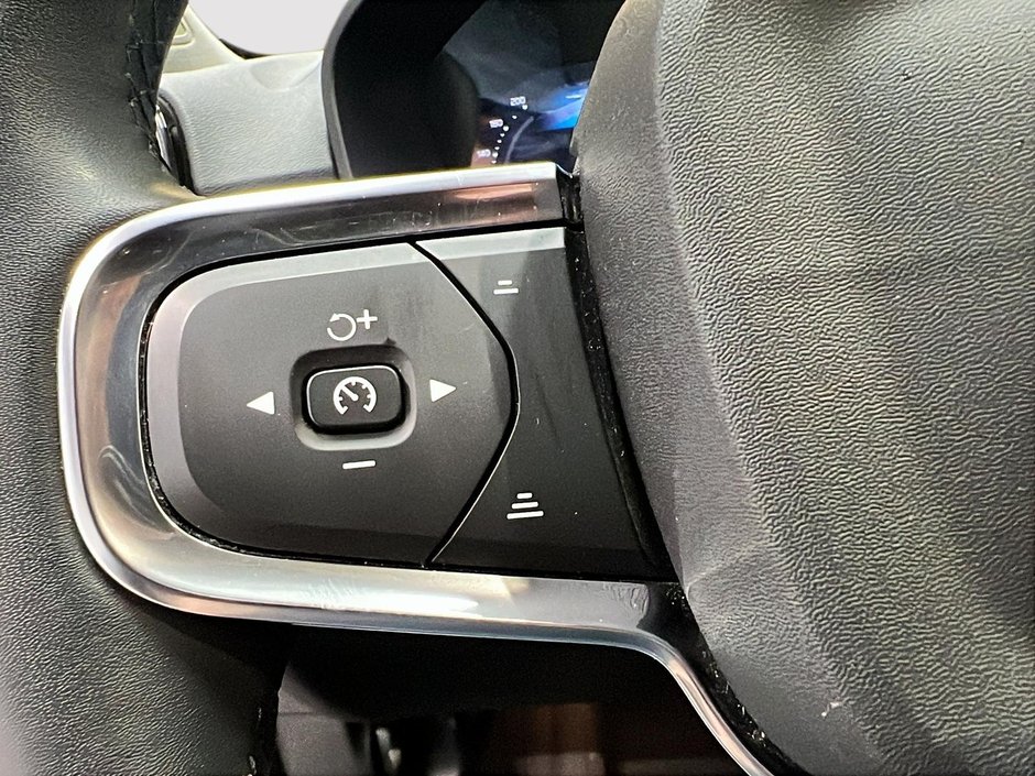 2024 Volvo XC40 B5 PLUS CUIR TOIT PANO NAV 4RM-21