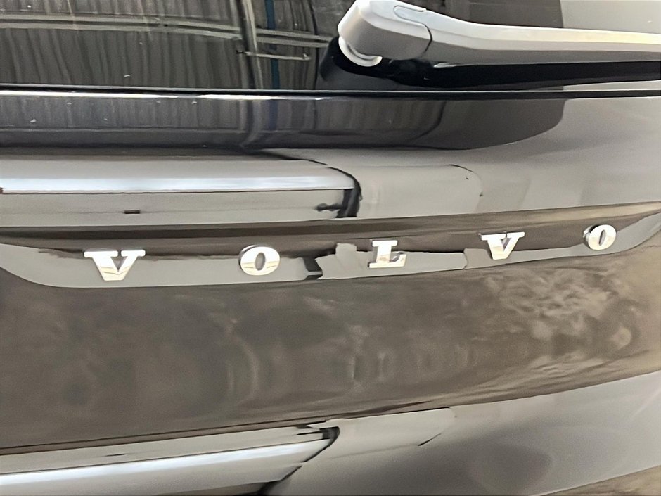 Volvo XC40 B5 ULTRA CUIR TOIT PANO NAV 4RM 2025-28