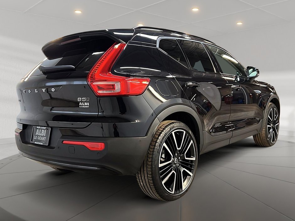Volvo XC40 B5 ULTRA CUIR TOIT PANO NAV 4RM 2025-3