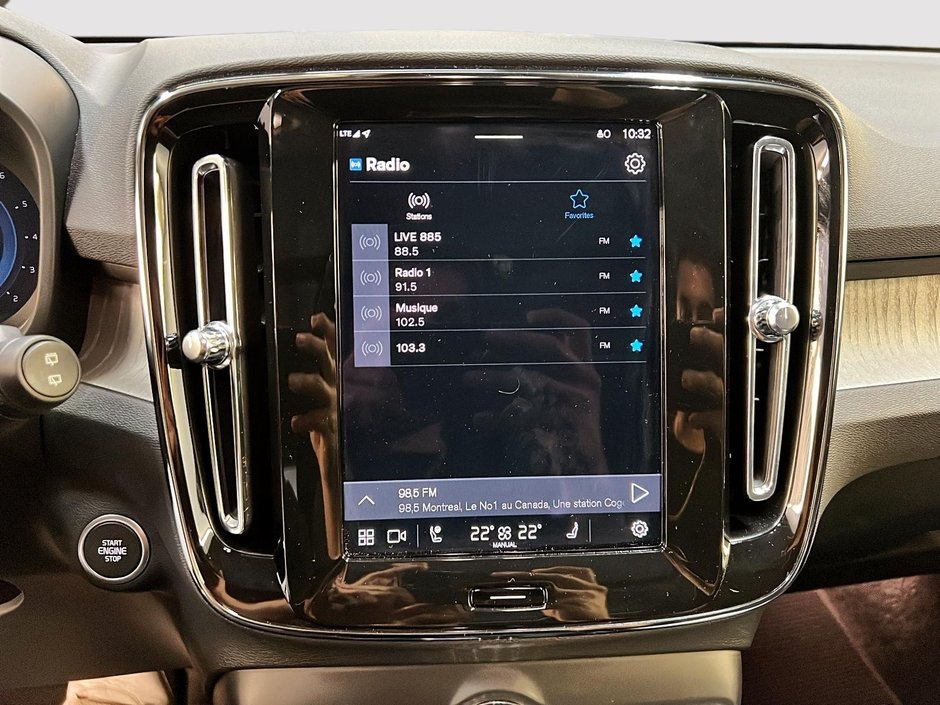 2025 Volvo XC40 B5 PLUS CUIR TOIT PANO NAV 4RM-17