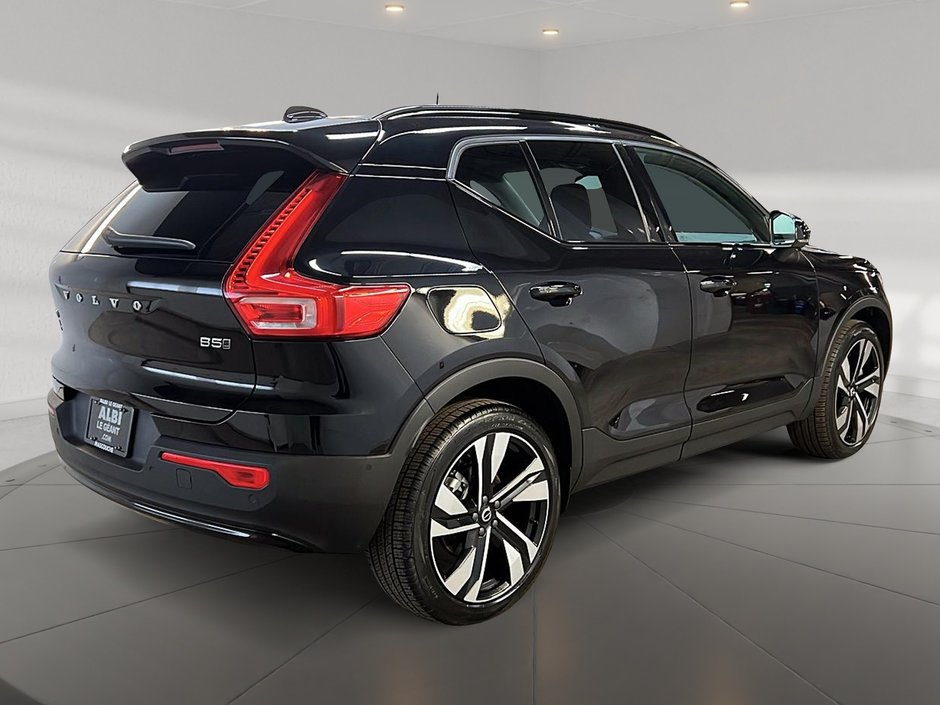 2025 Volvo XC40 B5 PLUS CUIR TOIT PANO NAV 4RM-3
