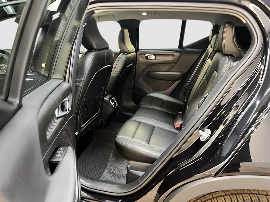 2025 Volvo XC40 B5 PLUS CUIR TOIT PANO NAV 4RM-9