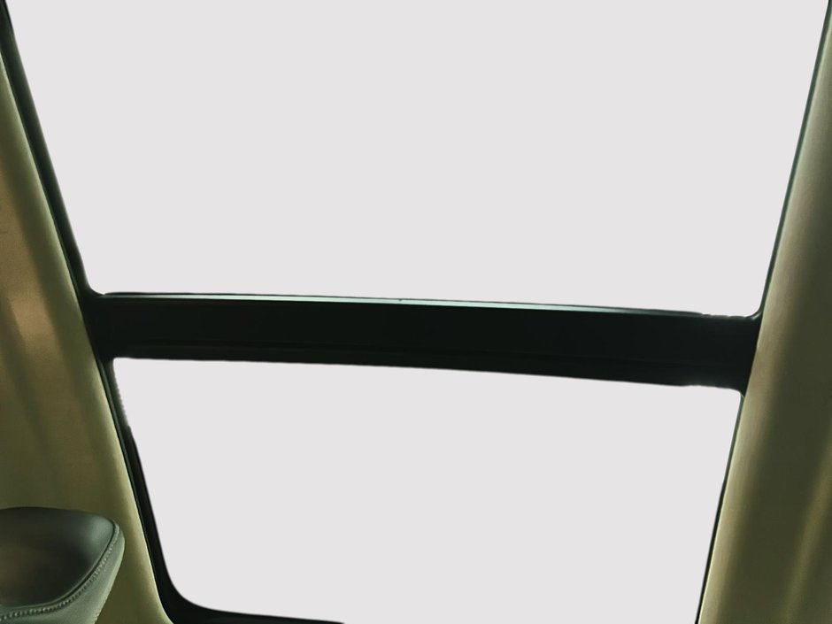 2025 Volvo XC40 B5 PLUS CUIR TOIT PANO NAV 4RM-8