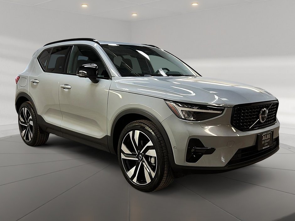2025 Volvo XC40 B5 PLUS CUIR TOIT PANO NAV 4R,-2